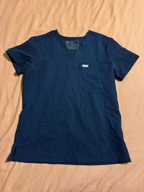 Figs Women’s Navy Blue Catarina Scrub Top